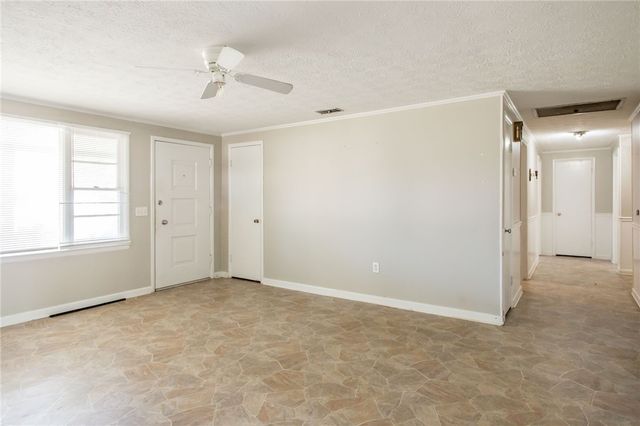 902 Stanton Ave, Waycross, GA 31503