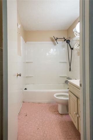 902 Stanton Ave, Waycross, GA 31503