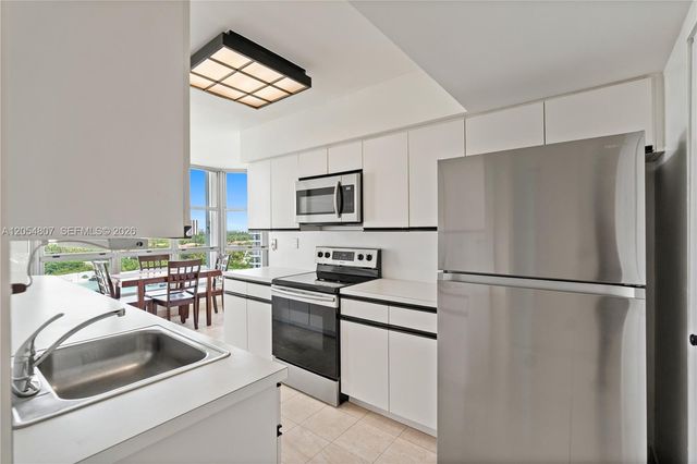 3600 Mystic Pointe Dr 1207, Aventura, FL 33180