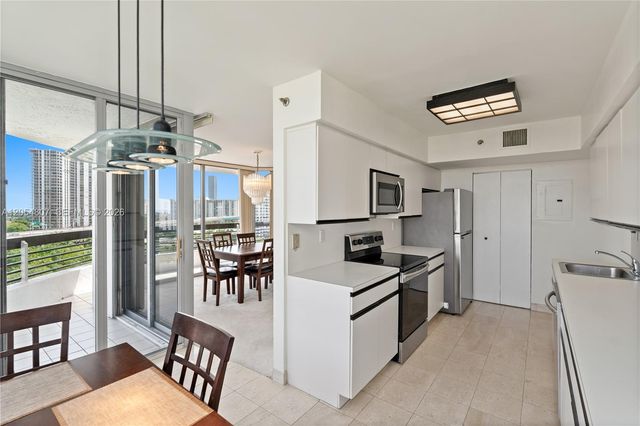 3600 Mystic Pointe Dr 1207, Aventura, FL 33180
