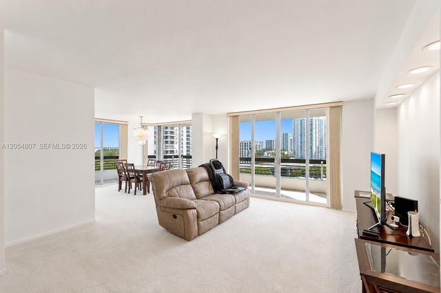3600 Mystic Pointe Dr 1207, Aventura, FL 33180