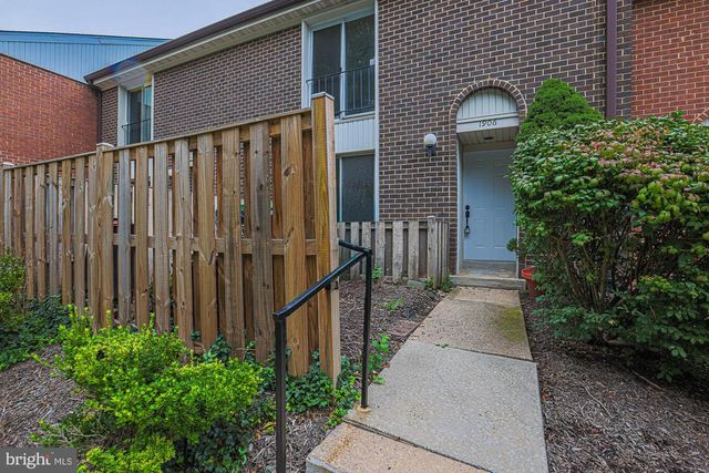 1906 GREENHAVEN DR, Baltimore, MD 21209