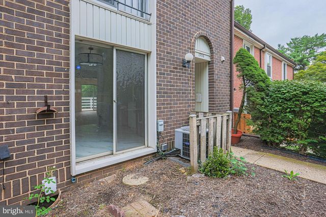 1906 GREENHAVEN DR, Baltimore, MD 21209