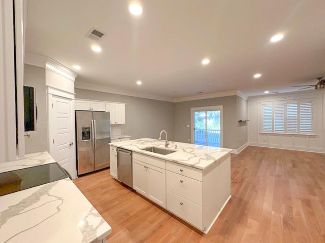 2420 Raymond Avenue, North Charleston, SC 29406