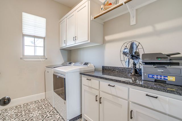1000 Magnolia Court, Springtown, TX 76082