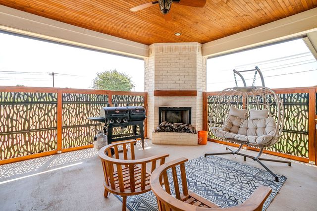 1000 Magnolia Court, Springtown, TX 76082
