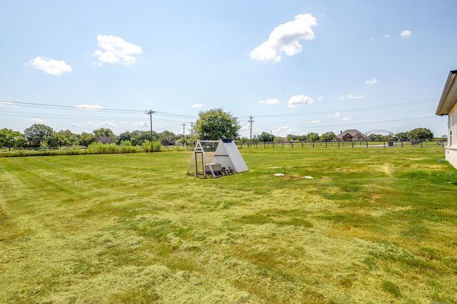 1000 Magnolia Court, Springtown, TX 76082