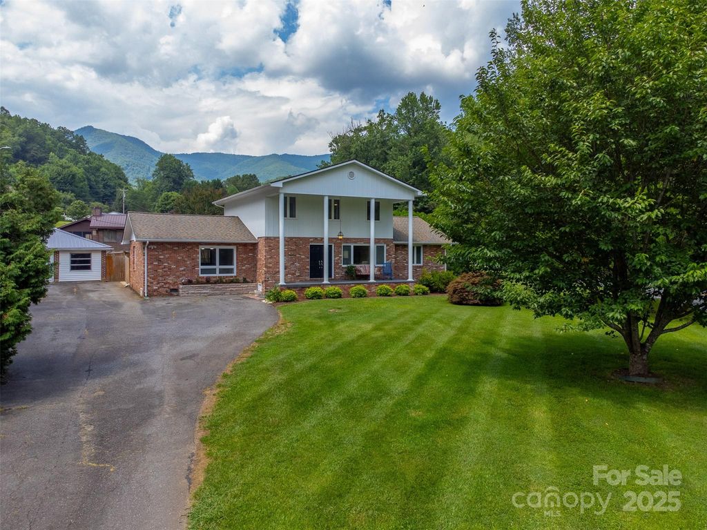 181 Fisher Creek Road, Sylva, NC 28779
