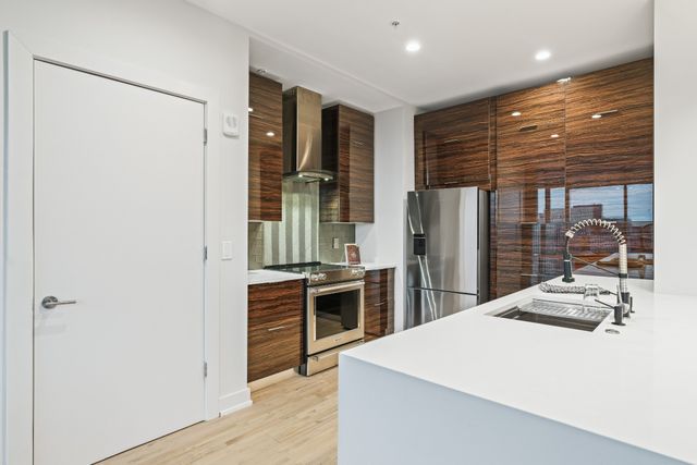 515 Church St Unit 3011, Nashville, TN 37219