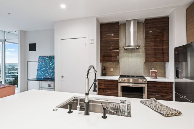 515 Church St Unit 3011, Nashville, TN 37219
