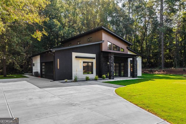 670 Loganville Highway, Winder, GA 30680