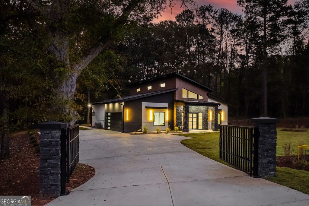 670 Loganville Highway, Winder, GA 30680