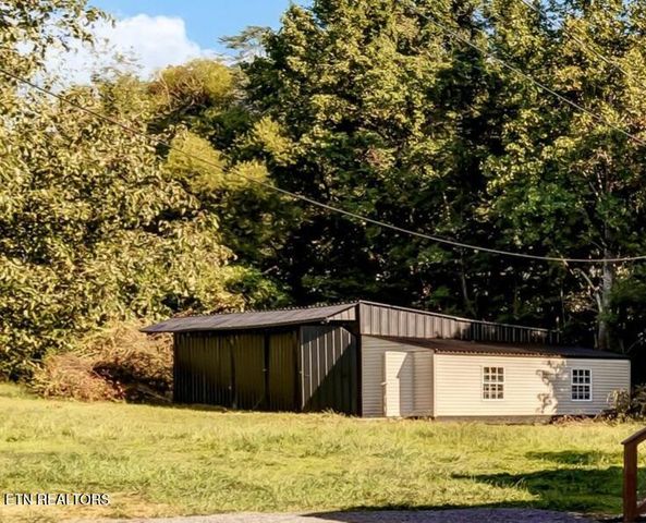 8631 Ball Camp Pike, Knoxville, TN 37931