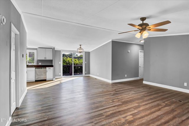 8631 Ball Camp Pike, Knoxville, TN 37931