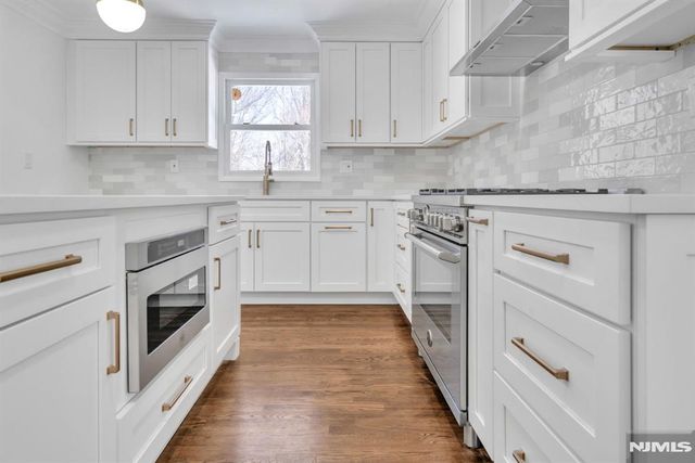 853 Shadow Ridge Road, Franklin Lakes, NJ 07417