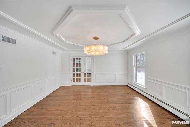 853 Shadow Ridge Road, Franklin Lakes, NJ 07417