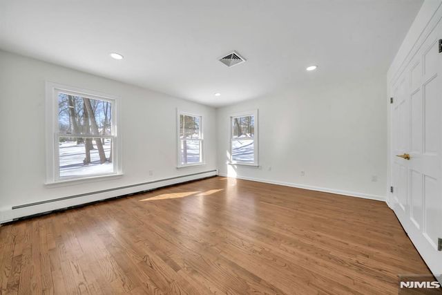 853 Shadow Ridge Road, Franklin Lakes, NJ 07417