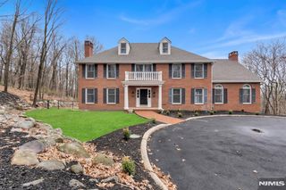 853 Shadow Ridge Road, Franklin Lakes, NJ 07417