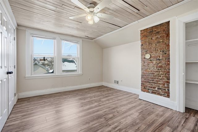 233 Edith St, Mt Washington, PA 15211