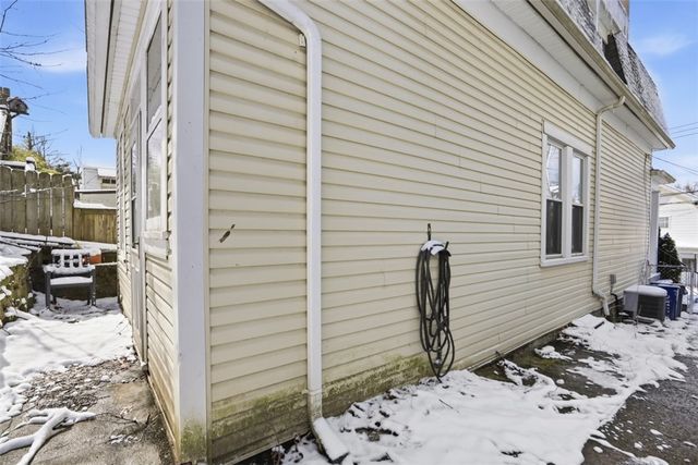 233 Edith St, Mt Washington, PA 15211