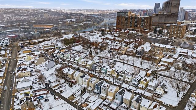 233 Edith St, Mt Washington, PA 15211