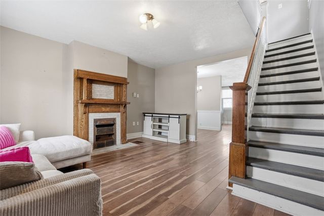 233 Edith St, Mt Washington, PA 15211