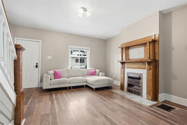 233 Edith St, Mt Washington, PA 15211