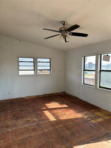 16602 Jamacia Inn Street, Jamaica Beach, TX 77554