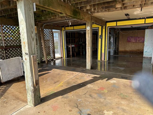 16602 Jamacia Inn Street, Jamaica Beach, TX 77554