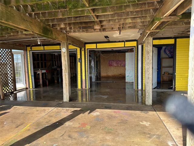 16602 Jamacia Inn Street, Jamaica Beach, TX 77554