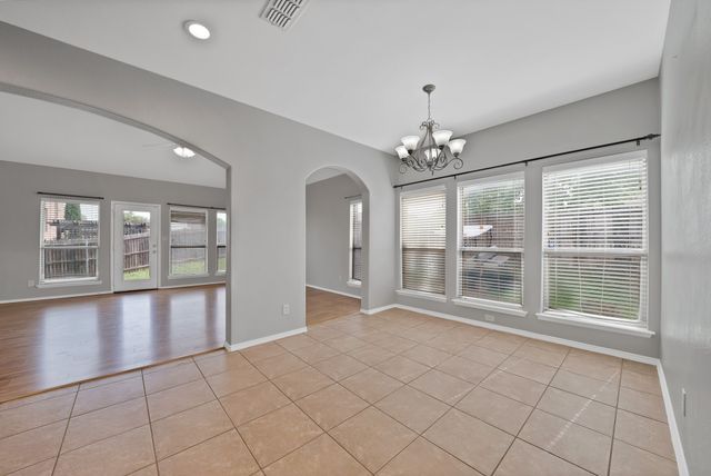 102 Outfitters Court, Newark, TX 76071