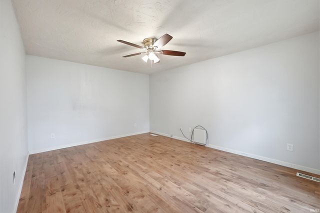 110 Eastwood Court, Garrett, IN 46738