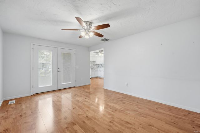 110 Eastwood Court, Garrett, IN 46738