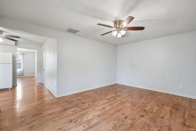 110 Eastwood Court, Garrett, IN 46738