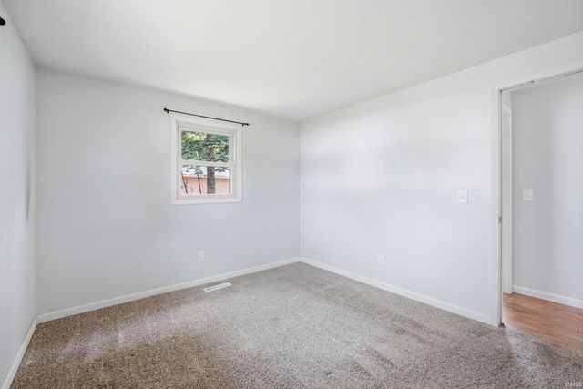 110 Eastwood Court, Garrett, IN 46738