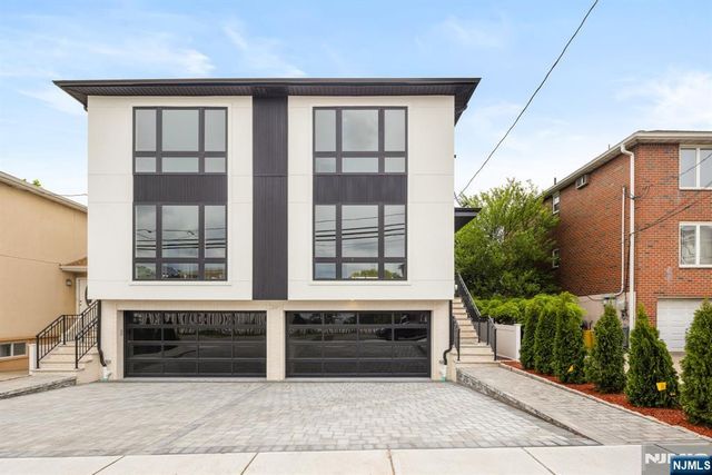 332 12th Street B, Palisades Park, NJ 07650