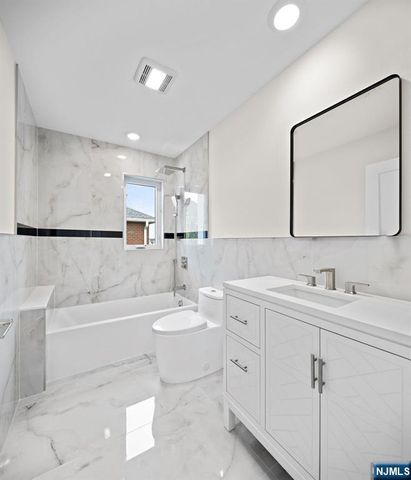 332 12th Street B, Palisades Park, NJ 07650
