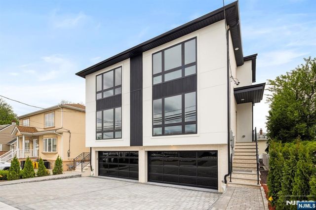 332 12th Street B, Palisades Park, NJ 07650