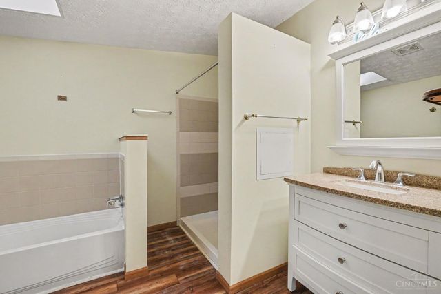 6657 Wizard Of Oz Way, Paint Twp, OH 45133