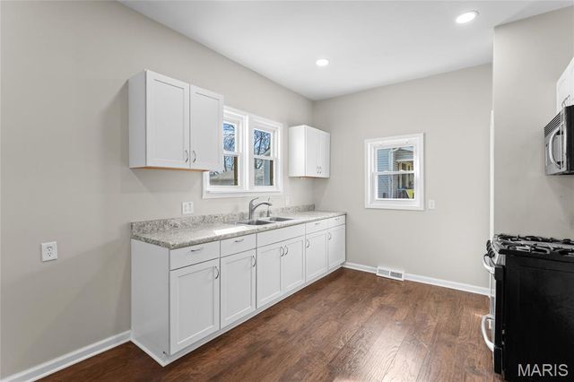 101 W Birch Street, New Baden, IL 62265