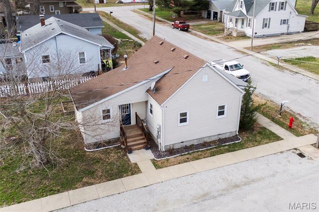 101 W Birch Street, New Baden, IL 62265