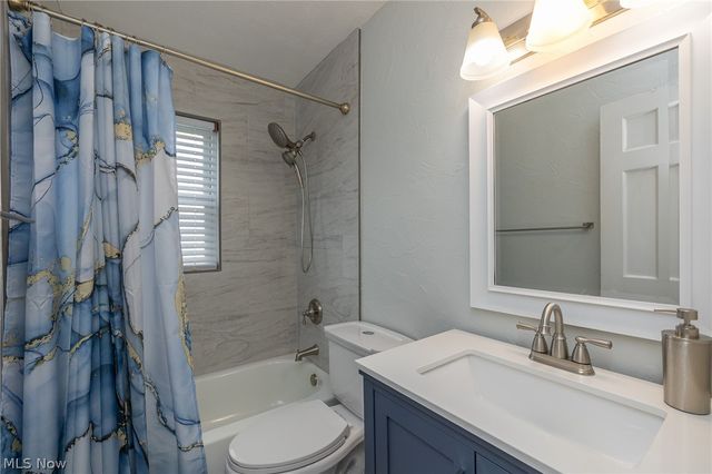 17690 Mapleboro Avenue, Maple Heights, OH 44137
