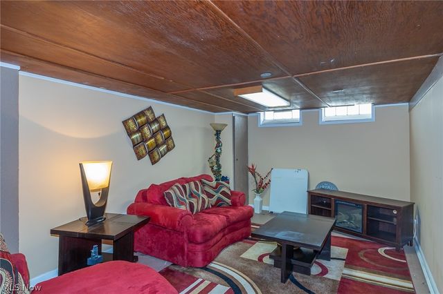 17690 Mapleboro Avenue, Maple Heights, OH 44137