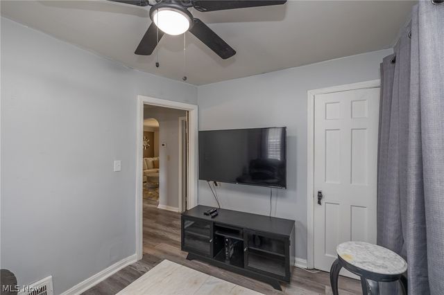 17690 Mapleboro Avenue, Maple Heights, OH 44137