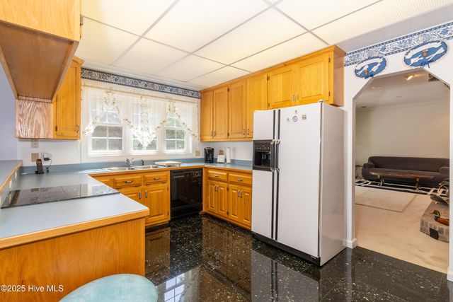 303 Snug Harbor Road, Hertford, NC 27944