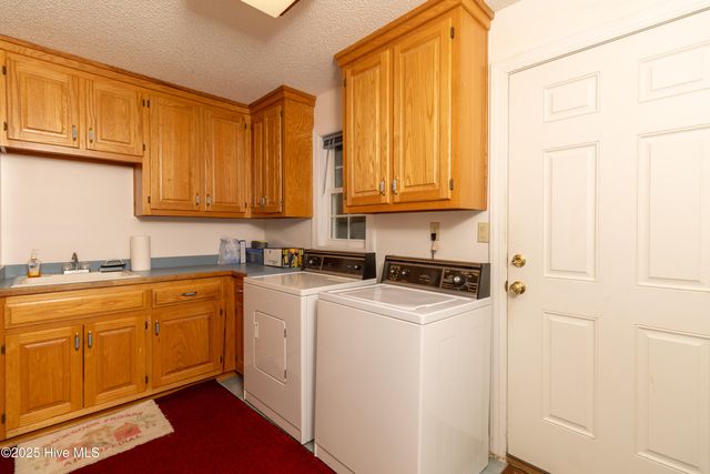 303 Snug Harbor Road, Hertford, NC 27944