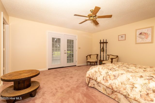 303 Snug Harbor Road, Hertford, NC 27944