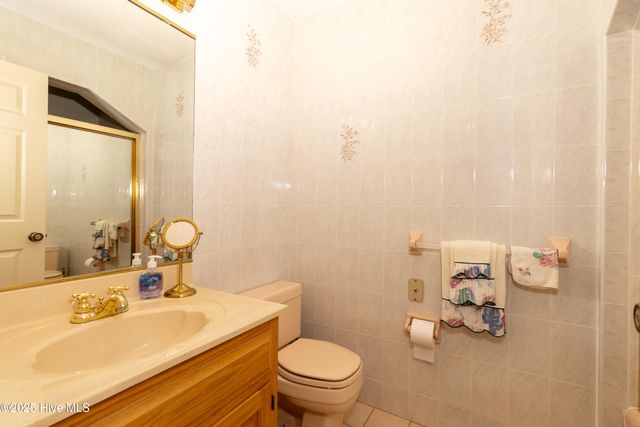 303 Snug Harbor Road, Hertford, NC 27944