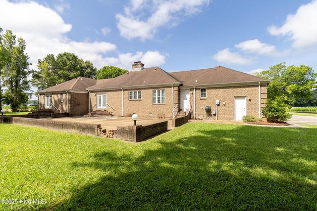 303 Snug Harbor Road, Hertford, NC 27944