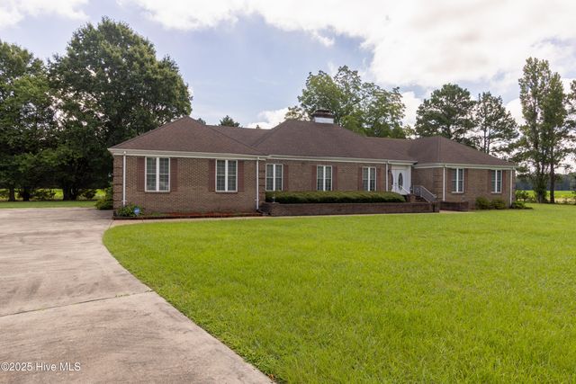 303 Snug Harbor Road, Hertford, NC 27944